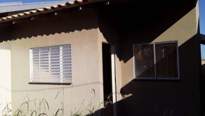 Foto 4 de 19: Casa em leilão em Camapuã - MS — Casa, Padrão, 2 Vaga(S) de Garagem