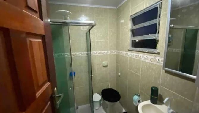Foto 13 de 32: Casa em leilão em Queimados - RJ — Casa, Padrão, 0 Vaga(S) de Garagem