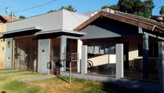 Foto 1 de 31: Casa em leilão em Camapuã - MS — Casa, Padrão, 1 Vaga(S) de Garagem