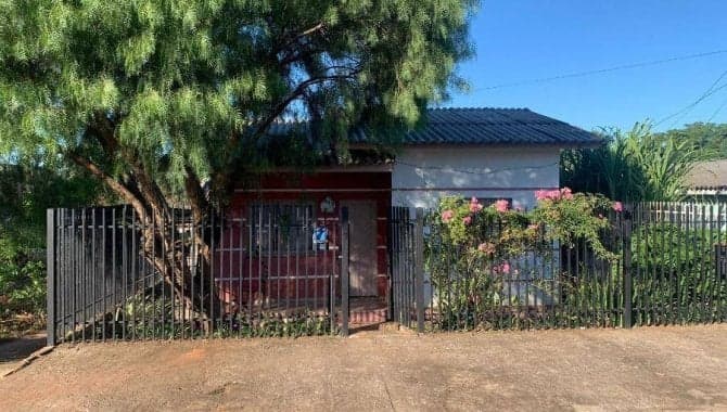 Foto 1 de 19: Casa em leilão em Passo Fundo - RS — Casa, Padrão, 1 Vaga(S) de Garagem