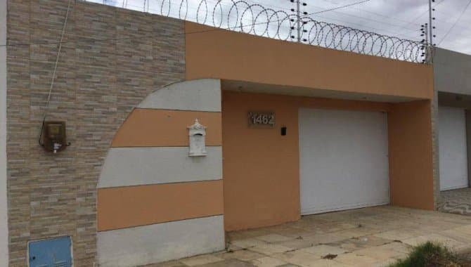 Foto 13 de 41: Casa em leilão em Sobral - CE — Casa, Padrão, 1 Vaga(S) de Garagem
