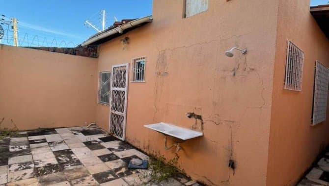 Foto 12 de 41: Casa em leilão em Sobral - CE — Casa, Padrão, 1 Vaga(S) de Garagem