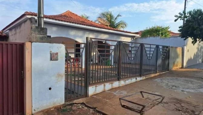 Foto 4 de 5: Casa em leilão em Nova Europa - SP — Casa, Padrão, 0 Vaga(S) de Garagem