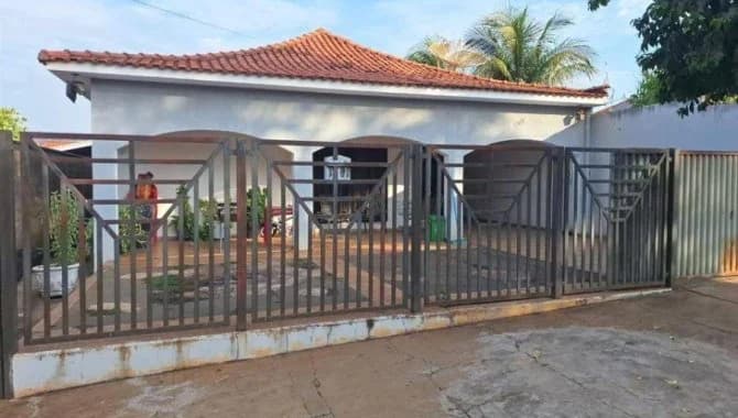 Foto 3 de 5: Casa em leilão em Nova Europa - SP — Casa, Padrão, 0 Vaga(S) de Garagem