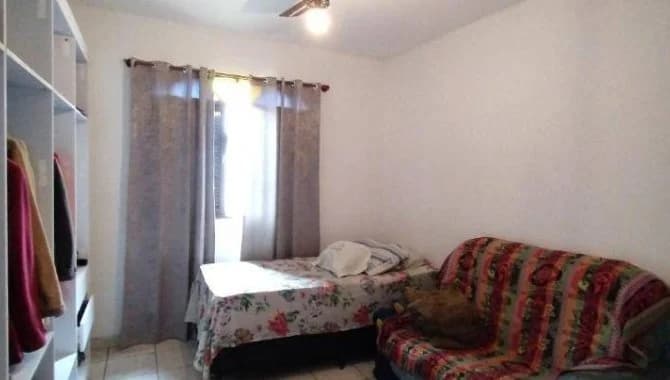 Foto 8 de 12: Casa em leilão em Mongaguá - SP — Casa, Padrão, 1 Vaga(S) de Garagem