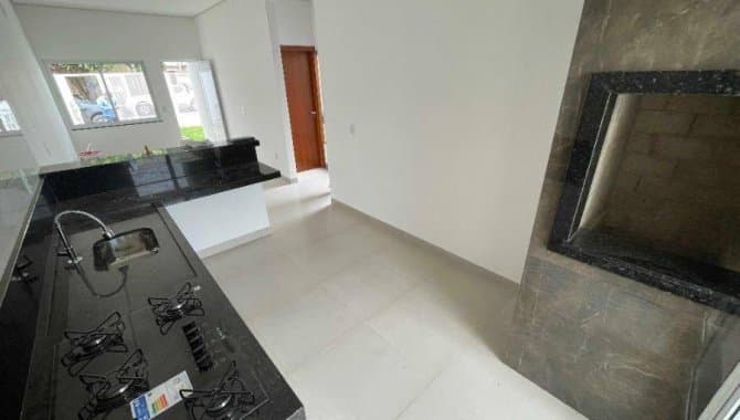 Foto 6 de 16: Casa em leilão em Sinop - MT — Casa, Padrão, 1 Vaga(S) de Garagem