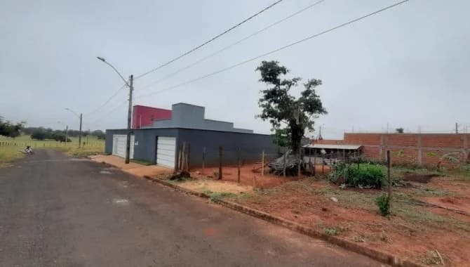 Foto 3 de 67: Casa em leilão em Paranaiguara - GO — Casa, Padrão, 1 Vaga(S) de Garagem