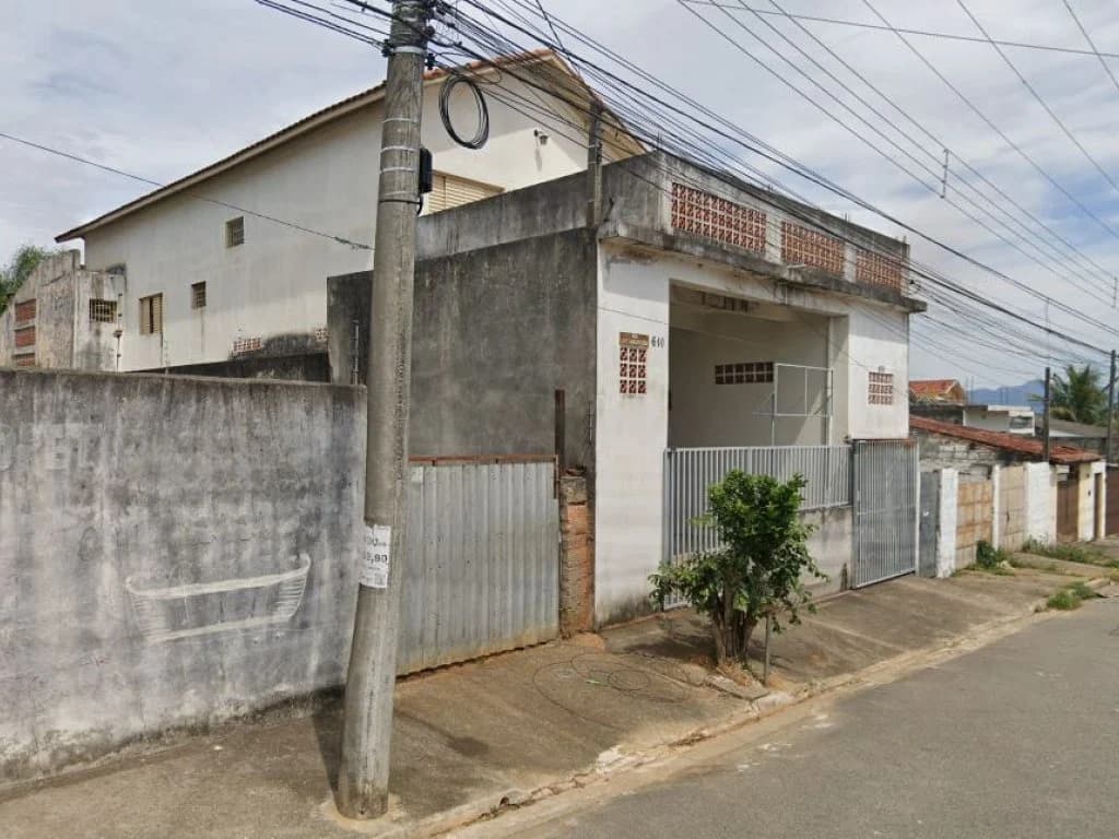 Foto 4 de 5: Comercial em leilão em Taubaté - SP — Imóvel Residencial e Comercial 316 m² (área construída) - Residencial Estoril - Taubaté - SP