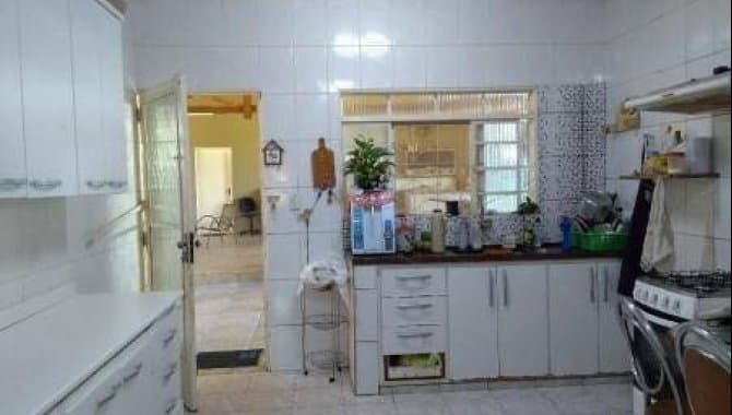 Foto 4 de 32: Casa em leilão em Guaiçara - SP — Casa, Padrão, 1 Vaga(S) de Garagem
