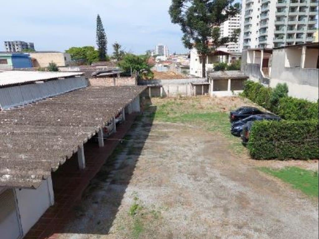 Foto 9 de 12: Terreno em leilão em Suzano - SP — Imóvel com 1.505 m² e Possibilidade de Incorporação Imobiliária - Vila Figueira - Suzano - SP