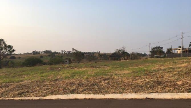 Foto 14 de 22: Terreno em leilão em Pérola - PR — Lote, Padrão, 0 Vaga(S) de Garagem