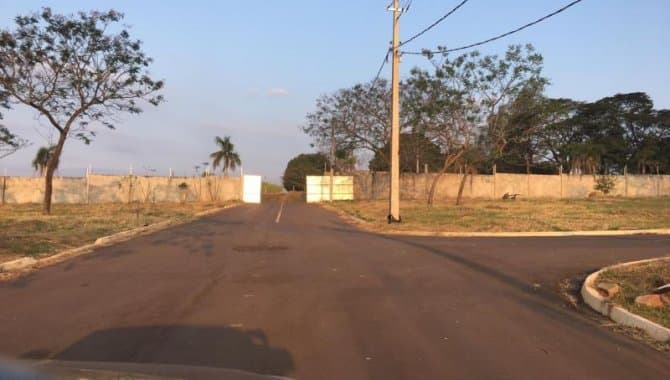 Foto 11 de 22: Terreno em leilão em Pérola - PR — Lote, Padrão, 0 Vaga(S) de Garagem
