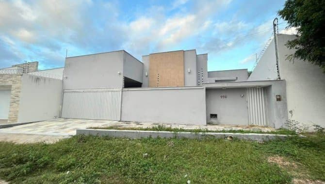 Foto 2 de 17: Casa em leilão em Pau Dos Ferros - RN — Casa, Padrão, 1 Vaga(S) de Garagem