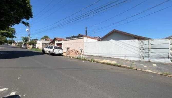 Foto 5 de 6: Casa em leilão em Bauru - SP — Casa, Padrão, 1 Vaga(S) de Garagem