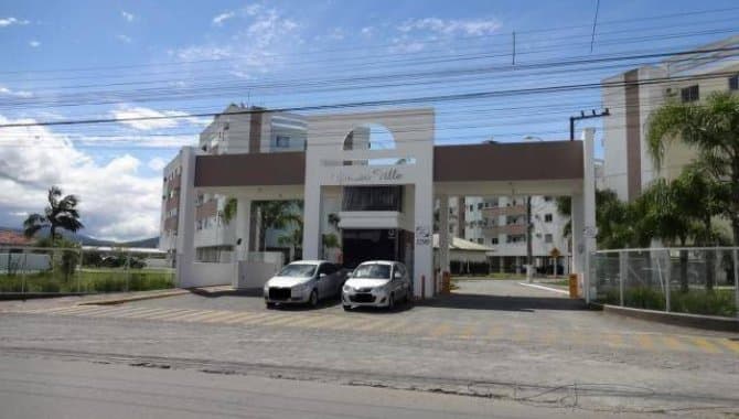 Foto 1 de 16: Apartamento em leilão em São José - SC — Apartamento, Padrão, 1 Vaga(S) de Garagem
