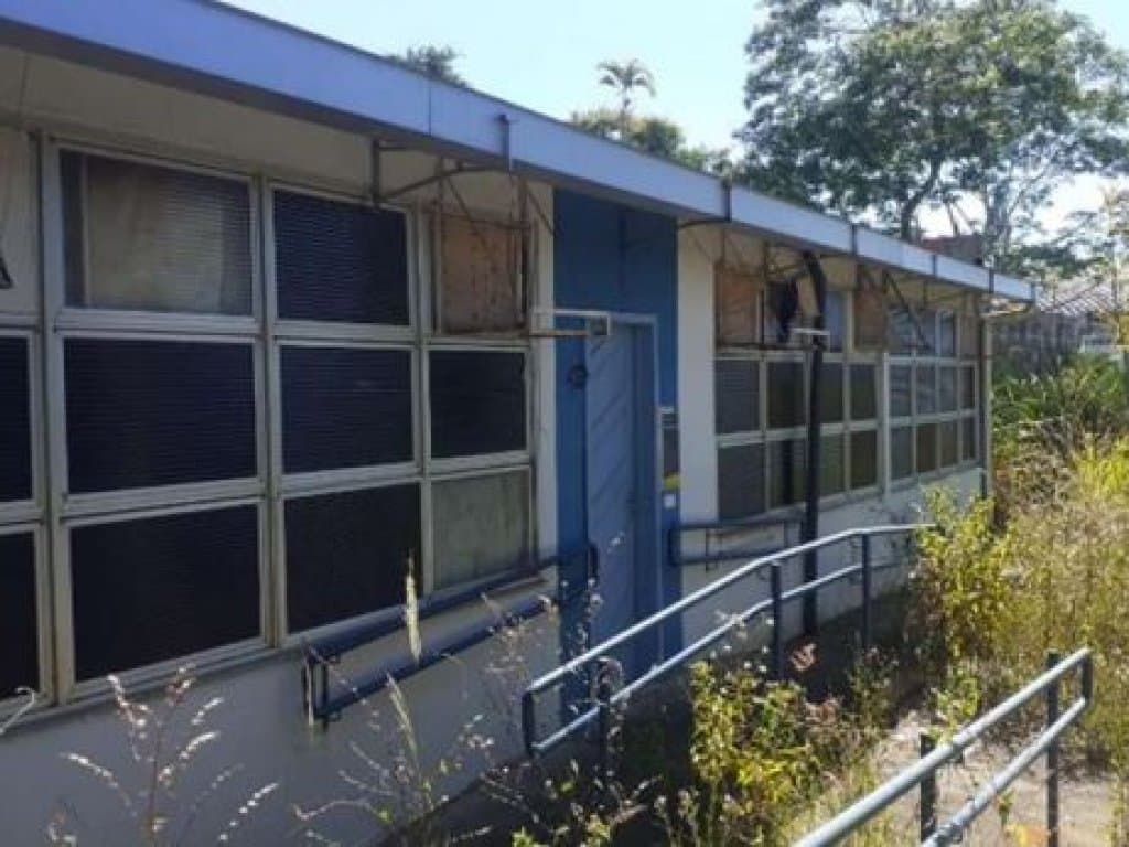 Foto 7 de 26: Terreno em leilão em Macaé - RJ — Área de 33.800 m² com 2.615 m² de construção - Granja dos Cavaleiros - Macaé - RJ