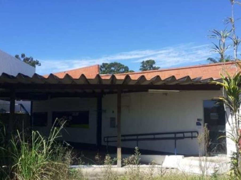 Foto 14 de 26: Terreno em leilão em Macaé - RJ — Área de 33.800 m² com 2.615 m² de construção - Granja dos Cavaleiros - Macaé - RJ