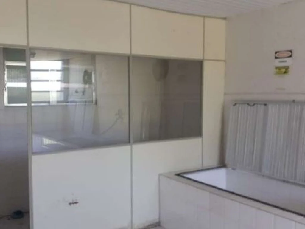Foto 22 de 26: Terreno em leilão em Macaé - RJ — Área de 33.800 m² com 2.615 m² de construção - Granja dos Cavaleiros - Macaé - RJ