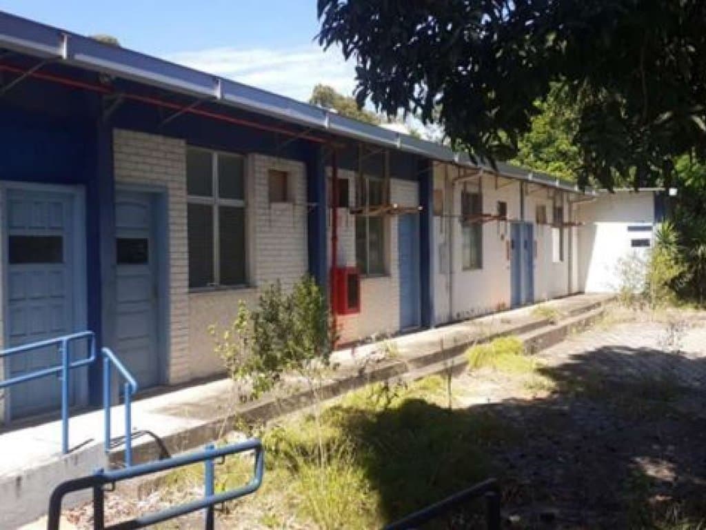 Foto 16 de 26: Terreno em leilão em Macaé - RJ — Área de 33.800 m² com 2.615 m² de construção - Granja dos Cavaleiros - Macaé - RJ
