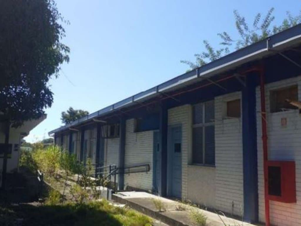 Foto 13 de 26: Terreno em leilão em Macaé - RJ — Área de 33.800 m² com 2.615 m² de construção - Granja dos Cavaleiros - Macaé - RJ