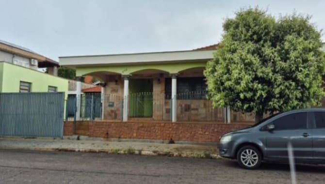 Foto 1 de 2: Casa em leilão em Santa Ernestina - SP — Casa 294 m² - Santa Ernestina-SP - Rua João Batista Caporici, 450 - Centro