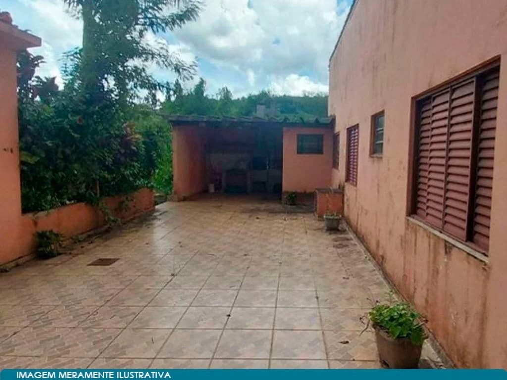 Foto 4 de 7: Casa em leilão em Serra Negra - SP — Casa em Área de 1.070 m² - Três Barras - Serra Negra - SP