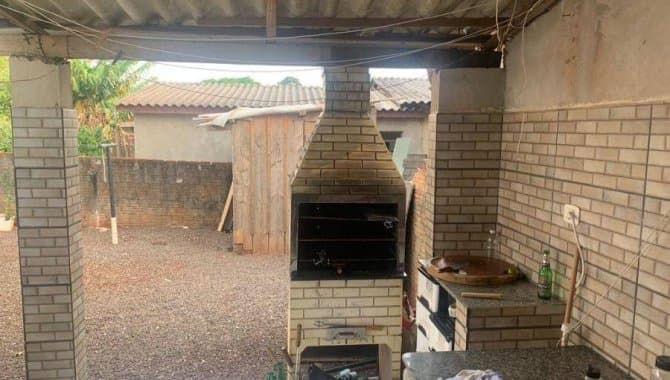 Foto 9 de 13: Casa em leilão em Campo Mourão - PR — Casa, Padrão, 1 Vaga(S) de Garagem