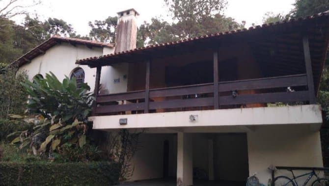 Casa em leilão em Embu Das Artes - SP — Casa com área de 2.436 m² - Jardim Novo Embu - Embu das Artes - SP