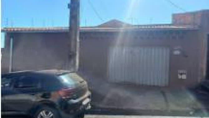 Foto 3 de 3: Casa em leilão em Uberaba - MG — Casa, Padrão, 2 Vaga(S) de Garagem