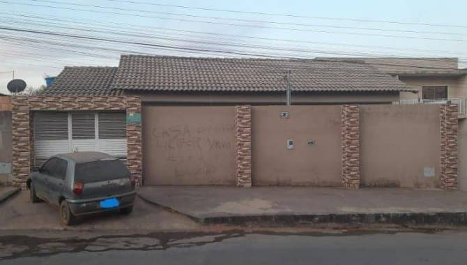Foto 1 de 21: Casa em leilão em Luziânia - GO — Casa, Padrão, 1 Vaga(S) de Garagem