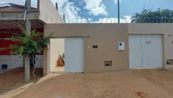Foto 3 de 26: Casa em leilão em Montes Claros - MG — Casa, Padrão, 0 Vaga(S) de Garagem