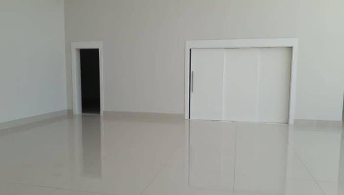 Foto 8 de 28: Casa em leilão em Campinas - SP — Casa, em Condomínio, 13 Vaga(S) de Garagem