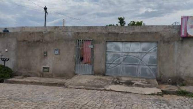 Foto 3 de 5: Casa em leilão em Floriano - PI — Casa, Padrão, 0 Vaga(S) de Garagem