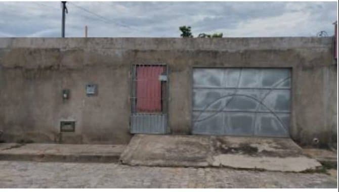 Casa em leilão em Floriano - PI — Casa 37 m² - Meladão - Floriano - PI