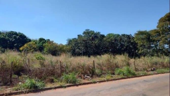 Foto 1 de 7: Terreno em leilão em Aparecida De Goiânia - GO — Terreno 360 m² (Lt. 03 da Qd. 07) - Parque Flamboyant - Aparecida de Goiânia - GO