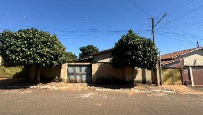 Foto 2 de 15: Casa em leilão em Palmeiras De Goiás - GO — Casa 134 m² - Vila Resio - Palmeiras de Goiás - GO