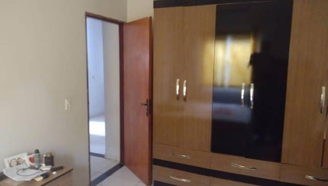 Foto 11 de 27: Casa em leilão em Santa Helena De Goiás - GO — Casa 304 m² - Centro - Santa Helena de Goiás - GO