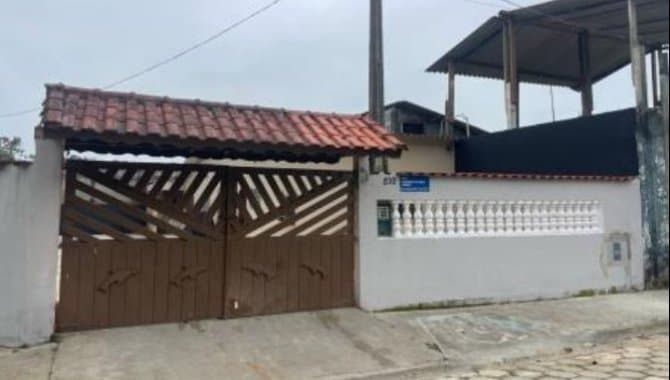 Foto 1 de 2: Casa em leilão em Itanhaém - SP — Casa 75 m² - Itanhaém-SP - Rua Wanderly da Cruz Abbasi, 870, esquina com Rua Sorocaba - Lt. 26 da Qd. "U" - Balneário Campos Elíseos