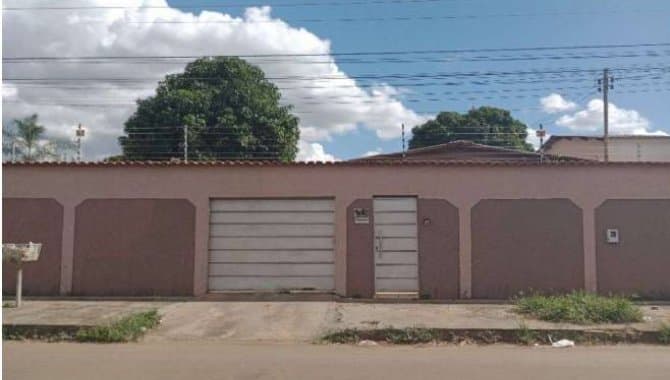 Foto 1 de 30: Casa em leilão em Anápolis - GO — Casa, Padrão, 1 Vaga(S) de Garagem