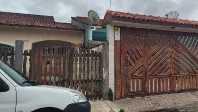 Foto 3 de 14: Casa em leilão em Itanhaém - SP — Casa, Padrão, 1 Vaga(S) de Garagem