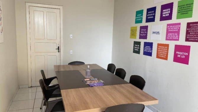 Foto 4 de 10: Comercial em leilão em Ponta Grossa - PR — Sala Comercial 169 m² (Conj. 21) - Centro - Ponta Grossa - PR