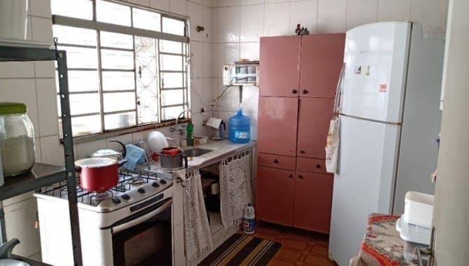 Foto 5 de 10: Casa em leilão em Taubaté - SP — Casa 98 m² - Centro - Taubaté - SP