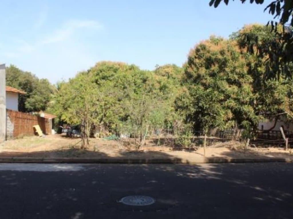 Foto 3 de 9: Casa em leilão em Araçatuba - SP — Chácaras 1.413 m² (área total) - Alvorada - Araçatuba - SP