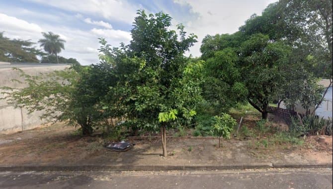 Foto 1 de 9: Casa em leilão em Araçatuba - SP — Chácaras 1.413 m² (área total) - Alvorada - Araçatuba - SP