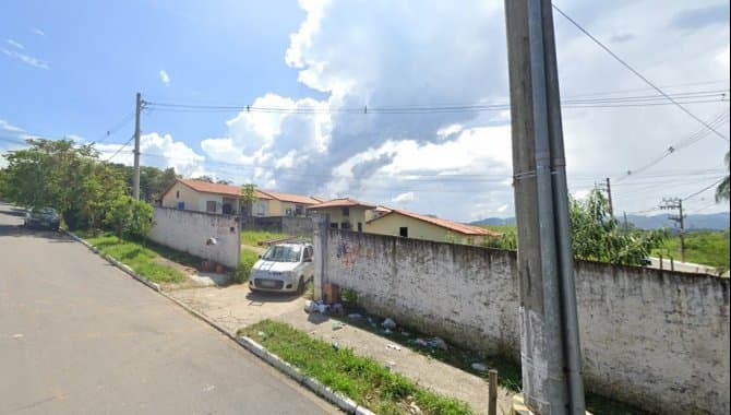 Foto 1 de 6: Terreno em leilão em Caçapava - SP — Área de 9.529 m² com construções -  Parque Residencial Alvorada - Caçapava - SP