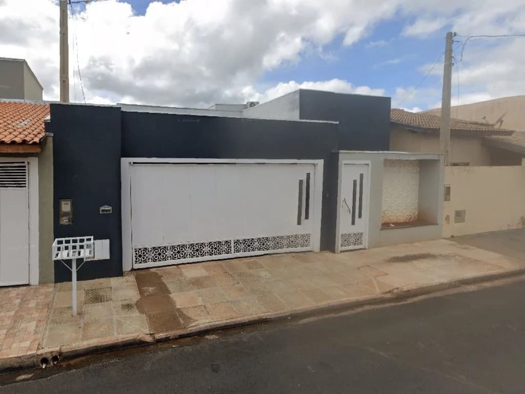 Foto 3 de 6: Casa em leilão em Ouroeste - SP — Direitos sobre Casa 199 m² - Jardim Residencial Esmeralda - Ouroeste - SP