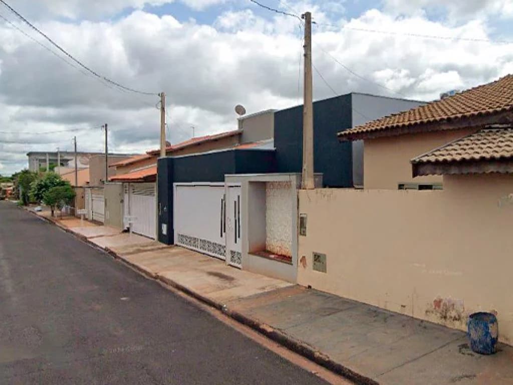 Foto 4 de 6: Casa em leilão em Ouroeste - SP — Direitos sobre Casa 199 m² - Jardim Residencial Esmeralda - Ouroeste - SP