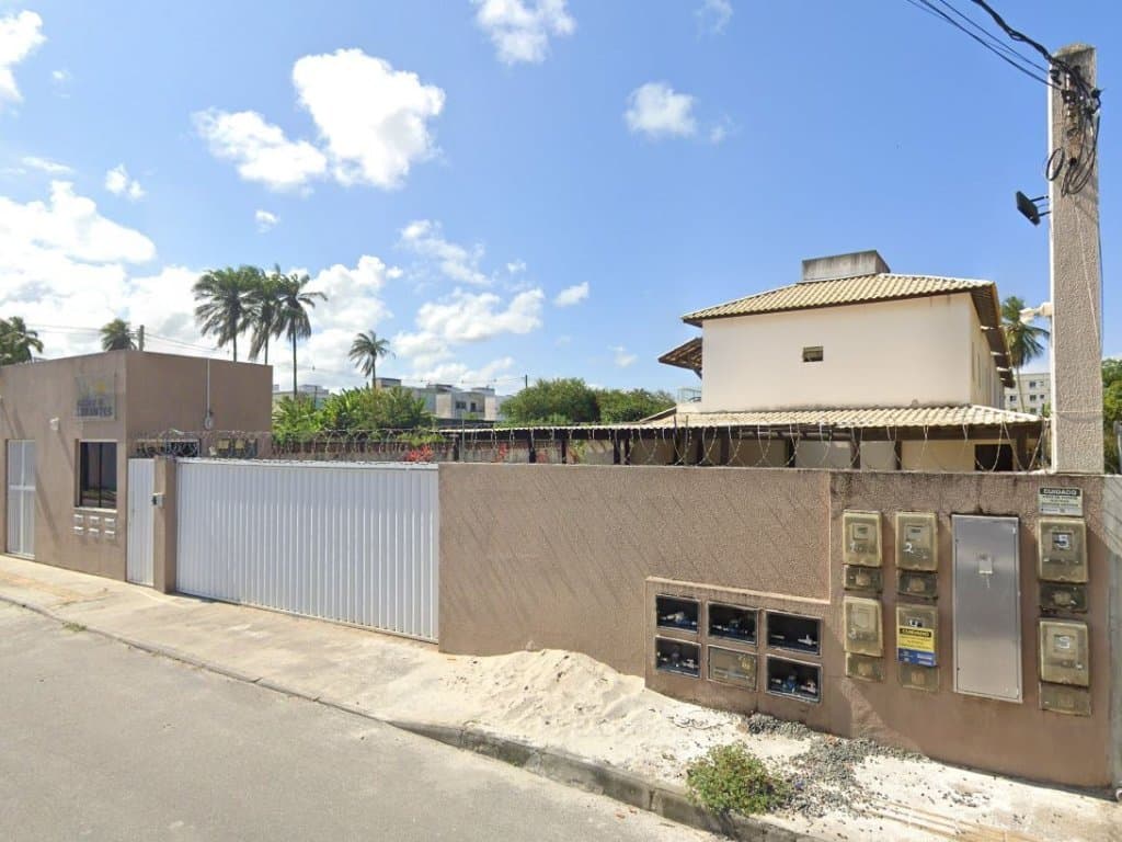 Foto 3 de 4: Casa em leilão em Camaçari - BA — Casa em Condomínio 159 m² (01 vaga) - Abrantes - Camaçari - BA