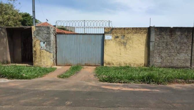 Foto 3 de 3: Casa em leilão em Araguari - MG — Casa 144 m² - Jardim Panorama - Araguari - MG