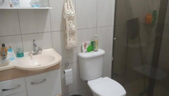 Foto 6 de 11: Casa em leilão em Lorena - SP — Casa, Padrão, 1 Vaga(S) de Garagem